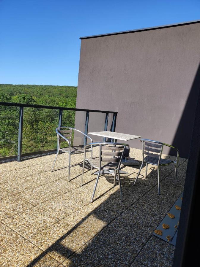 Mezadler Apartment Kosice Bagian luar foto